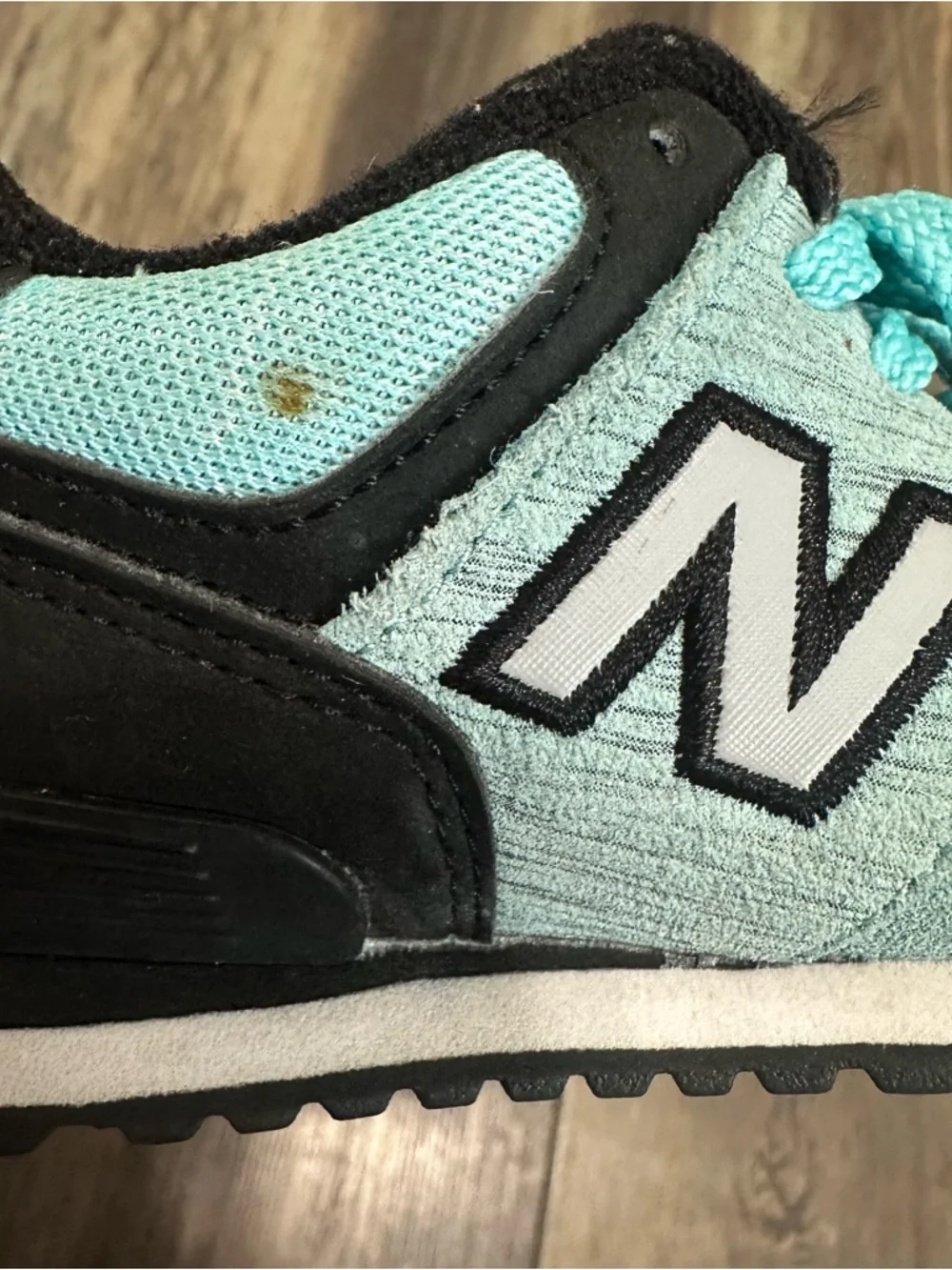New Balance 574 aqua blue and black lace up sneakers toddler 7 boy or girl